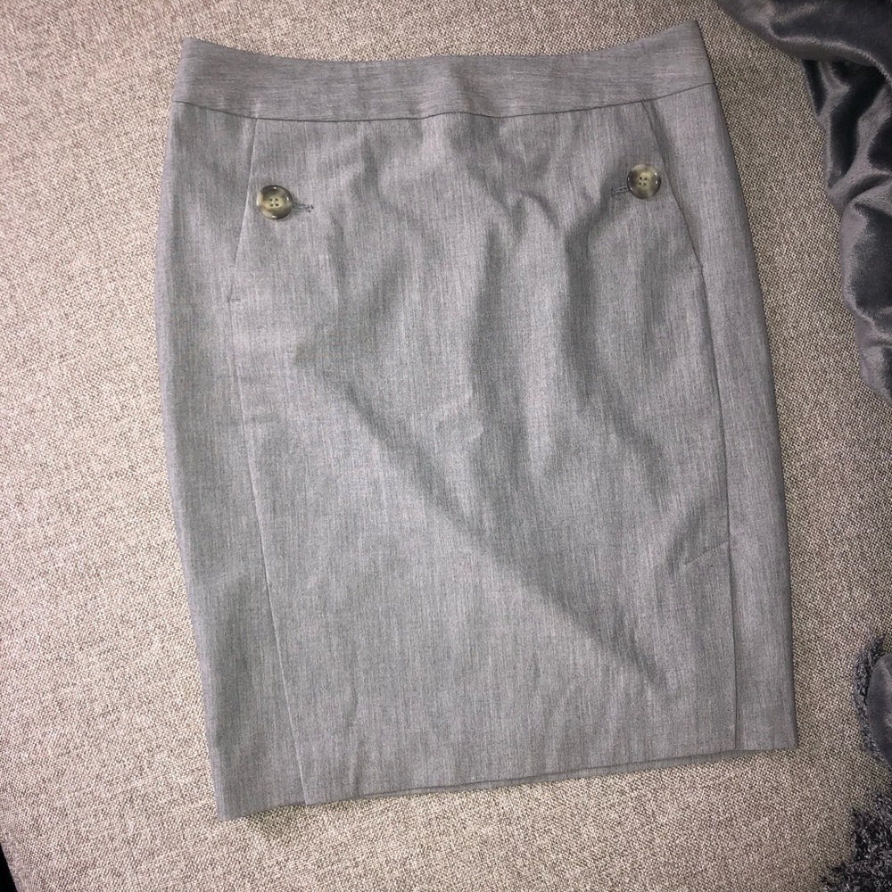 Limited grey skirt
